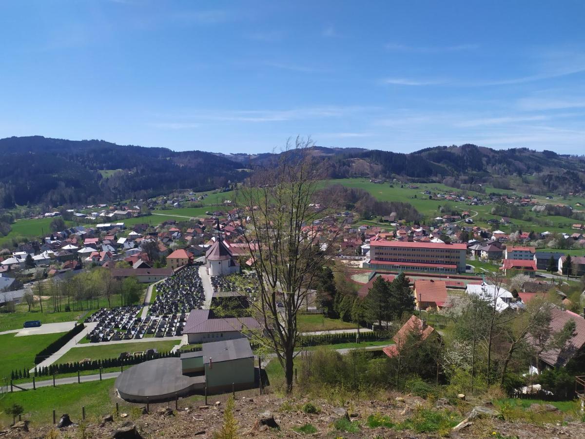 Chata Na Poskle U Lesa S Vyhledem Hutisko Esterno foto